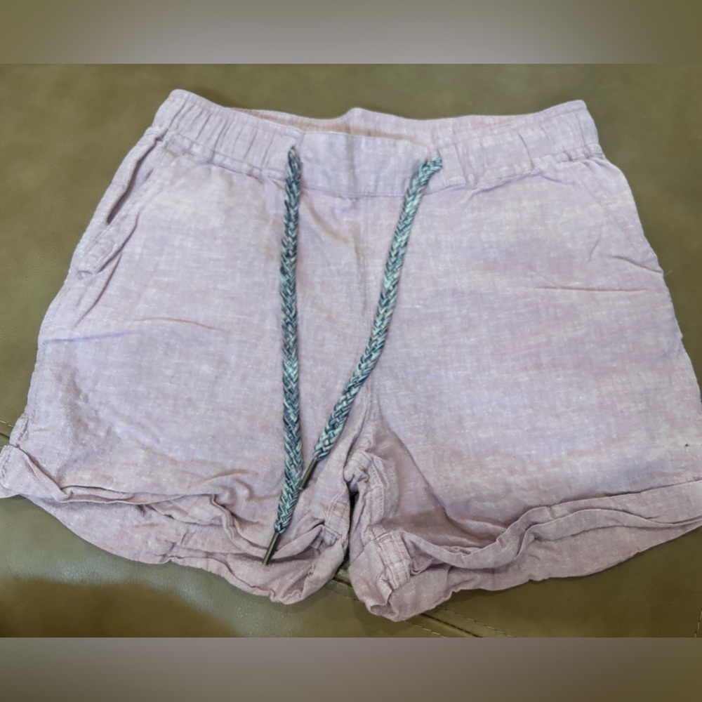 Eddie Bauer Pink linen blend beach vacation wide legged cuffed 3.5 inch Shorts